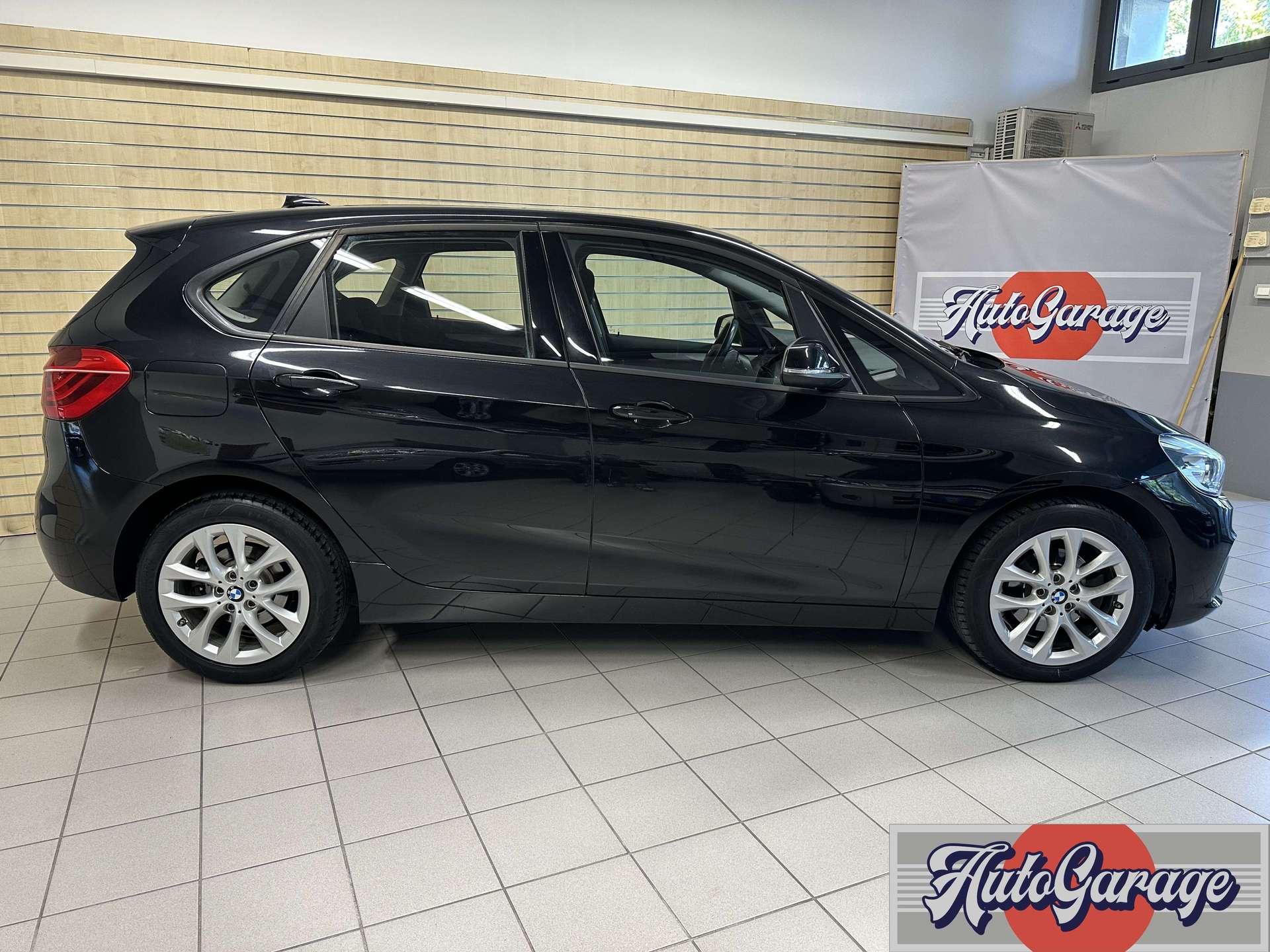 https://autogaragecremona.it/wp-content/uploads/2025/09/bmw-218-218d-active-tourer-tetto-xeno-132318-3.jpg