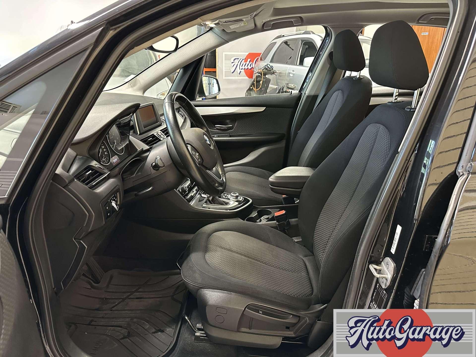 https://autogaragecremona.it/wp-content/uploads/2025/09/bmw-218-218d-active-tourer-tetto-xeno-132318-7.jpg
