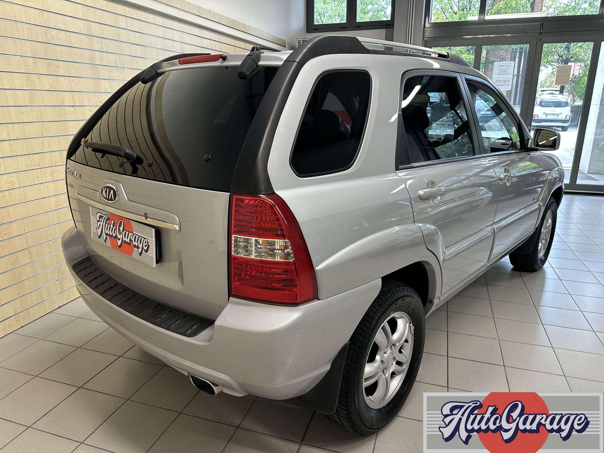 https://autogaragecremona.it/wp-content/uploads/2025/09/kia-sportage-sportage-ii-2005-2-0-16v-active-class-4x4-132288-4.jpg