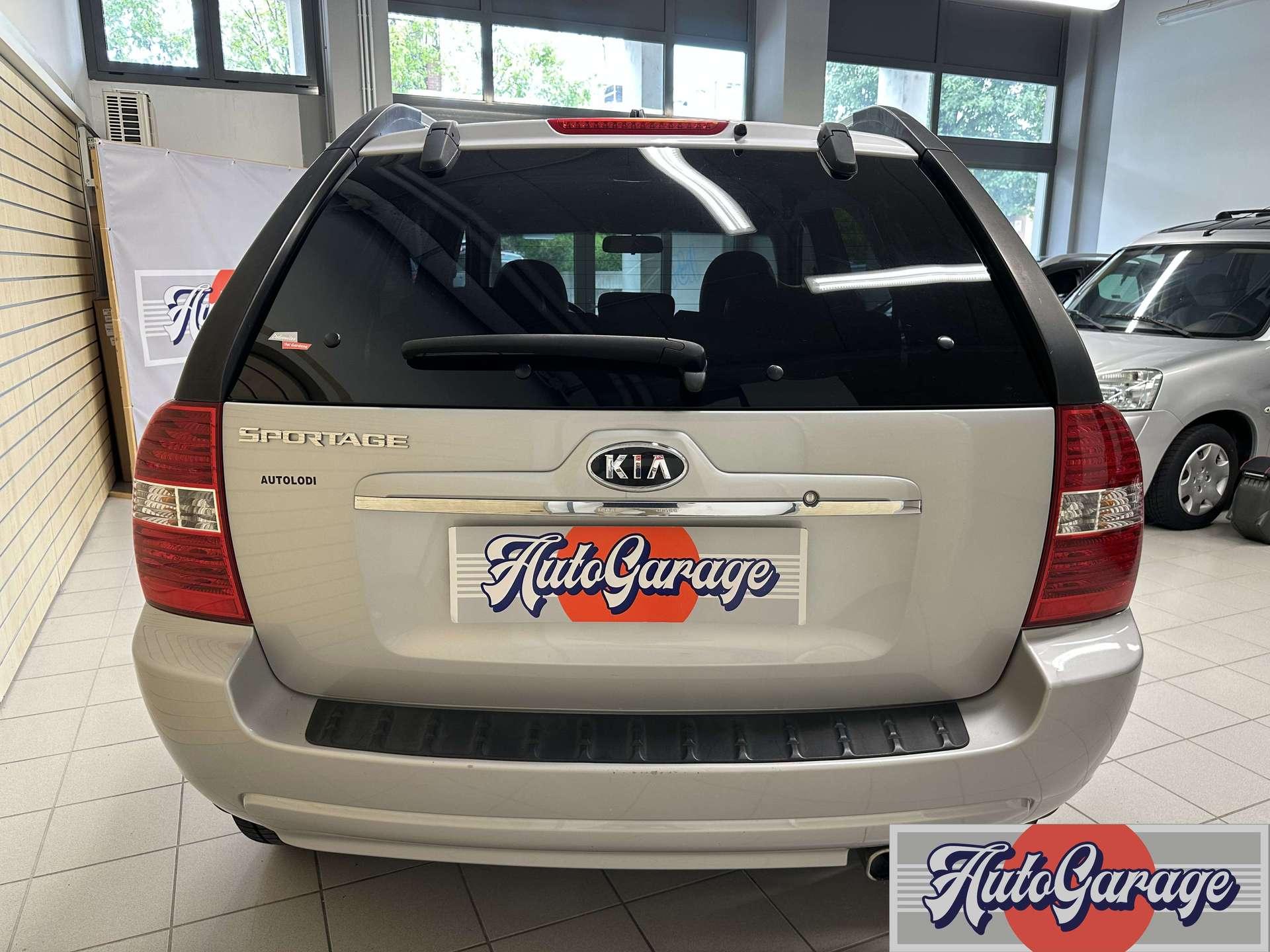https://autogaragecremona.it/wp-content/uploads/2025/09/kia-sportage-sportage-ii-2005-2-0-16v-active-class-4x4-132288-5.jpg