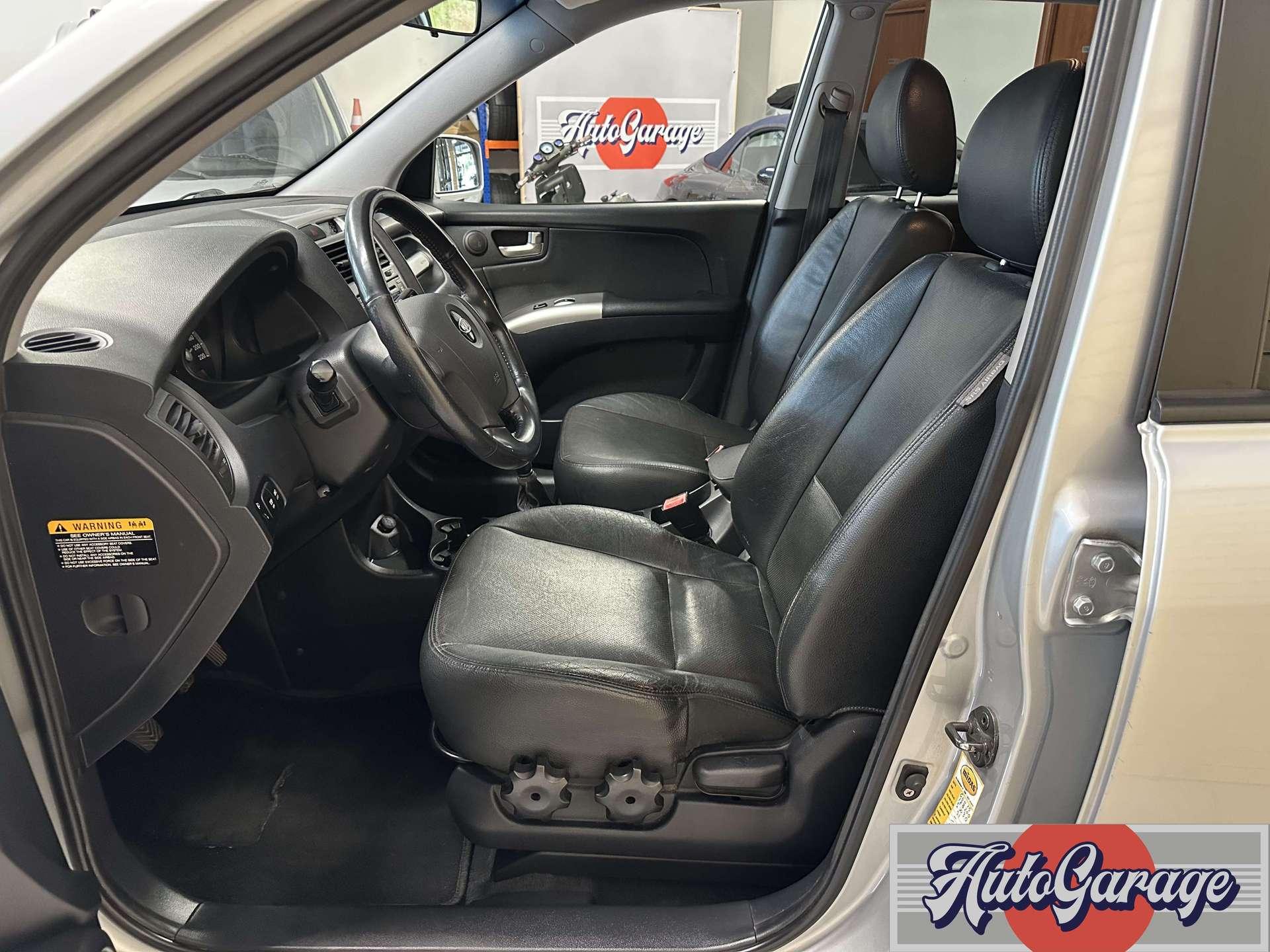 https://autogaragecremona.it/wp-content/uploads/2025/09/kia-sportage-sportage-ii-2005-2-0-16v-active-class-4x4-132288-7.jpg