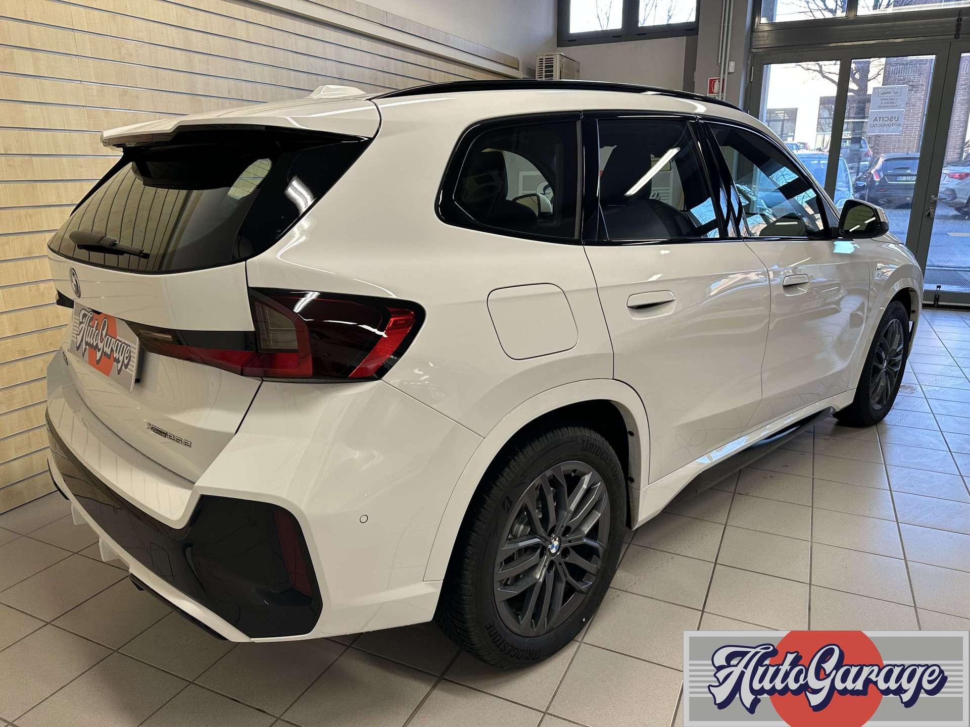 https://autogaragecremona.it/wp-content/uploads/2025/10/bmw-x1-xdrive-25e-msport-auto-ufficiale-italia-132334-4.jpg
