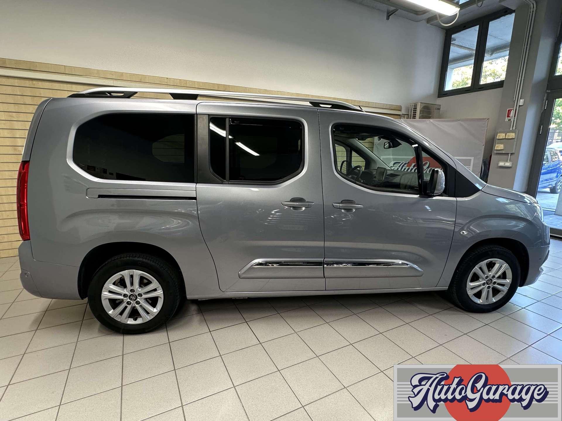 https://autogaragecremona.it/wp-content/uploads/2025/10/toyota-proace-city-verso-con-pedana-amovibile-132372-3.jpg