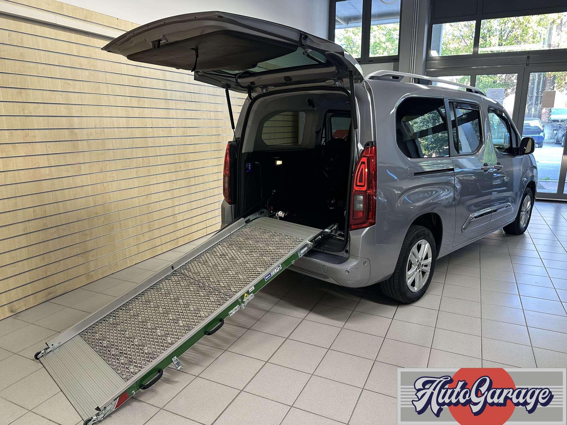 https://autogaragecremona.it/wp-content/uploads/2025/10/toyota-proace-city-verso-con-pedana-amovibile-132372-6.jpg