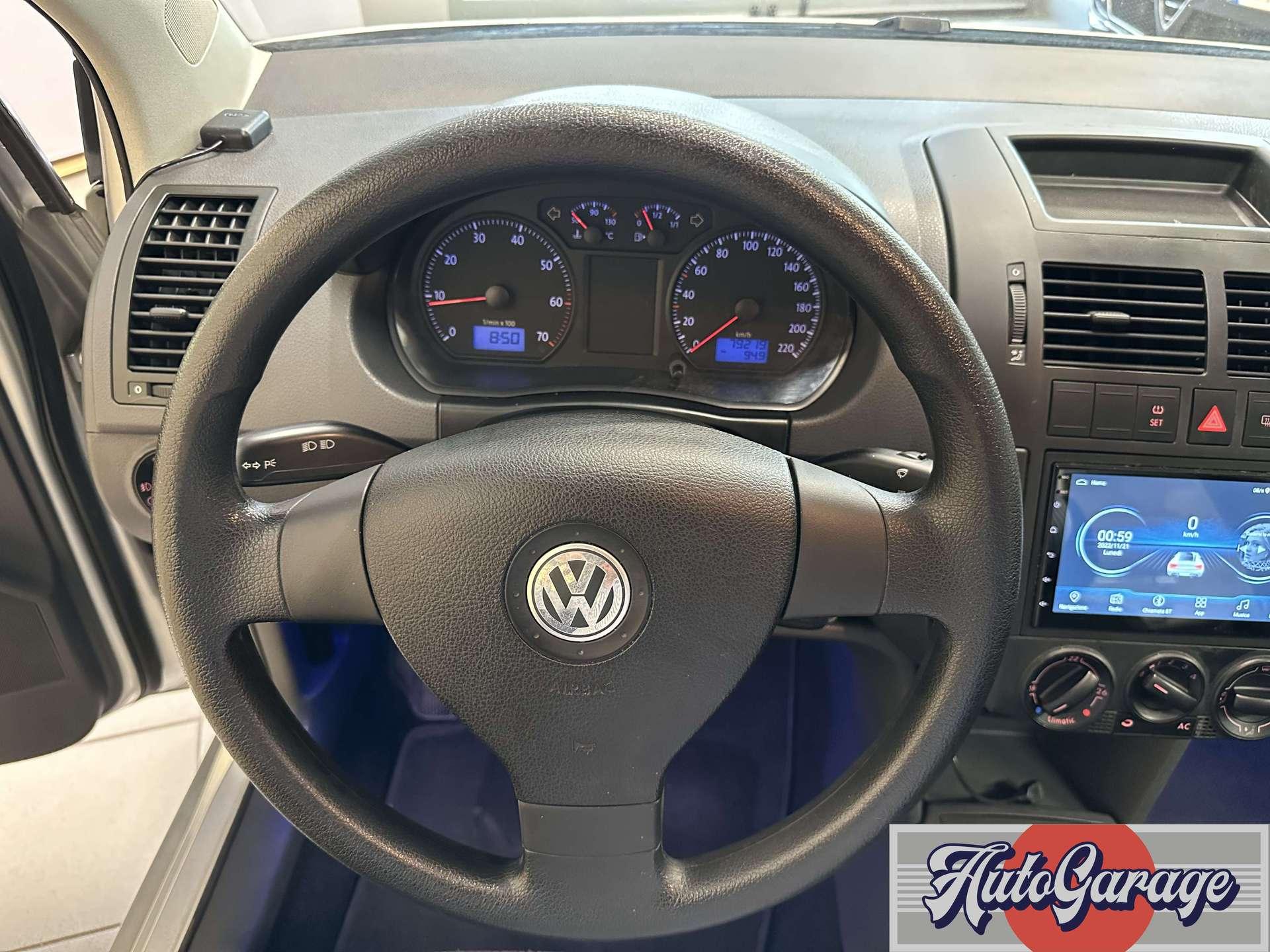 Volkswagen Polo  Polo IV 2005 5p 1.2 Comfortline CL 70cv