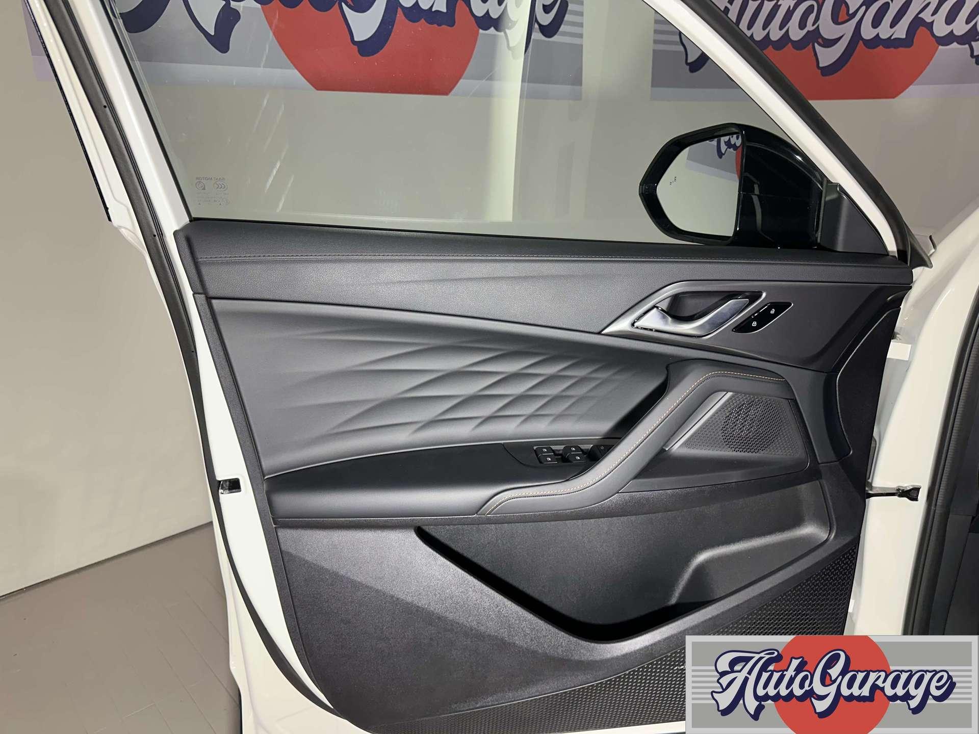 MG HS  HS 1.5 hybrid Luxury auto